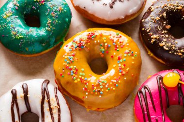 bir kutu içinde taze çörek yakın çekim