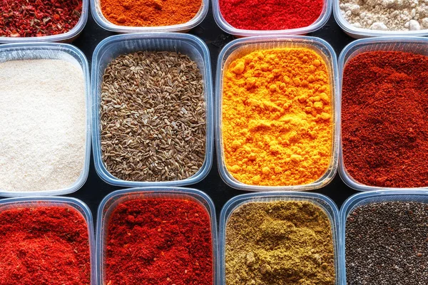 Různé Vícebarevné Koření Pro Detailní Záběr Potravin — Stock fotografie