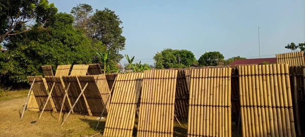 バントゥルでの竹ワークショップの写真 — ストック写真