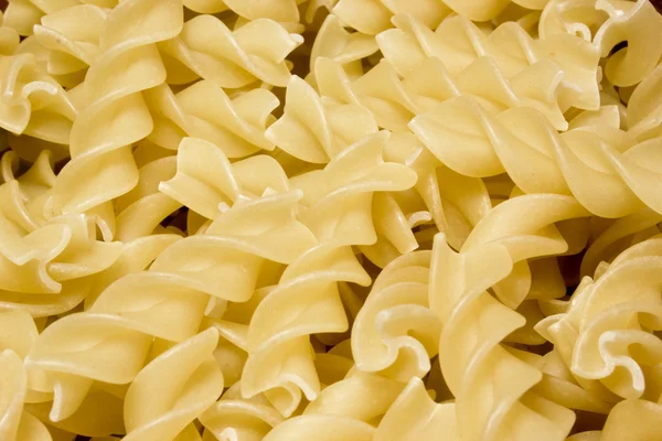 Σπειροειδής noodles σε φόντο ξύλινη — Φωτογραφία Αρχείου