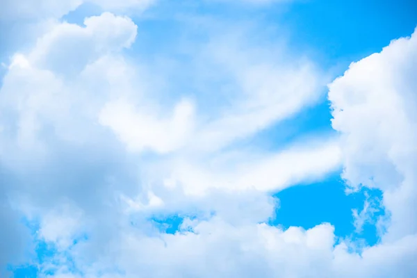 Живописные Облака Голубом Небе Солнечный День — стоковое фото