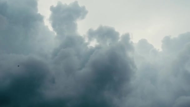 Schilderachtige tijdspanne van bewegende wolken — Stockvideo