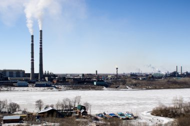 Şehirde bir termik santral, endüstriyel yatay