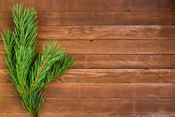 Leerer Bilderrahmen auf hölzernem Hintergrund — Stockfoto