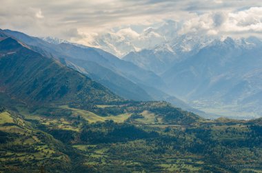 Manzara dağlık Svaneti. Gürcistan