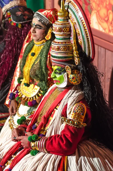 Kathakali aktörler. Hindistan, Munnar, tiyatro, Aralık 2012