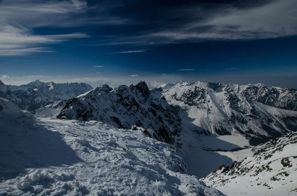 高山。山冬天风景. — 图库照片