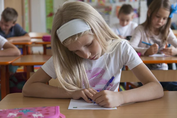 Pupils take a test — Stock Photo, Image