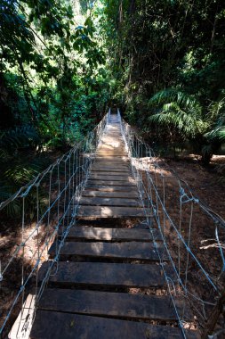 Köprü: Burkina faso
