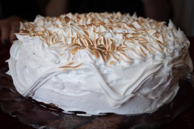 Karamelli limonlu turta.