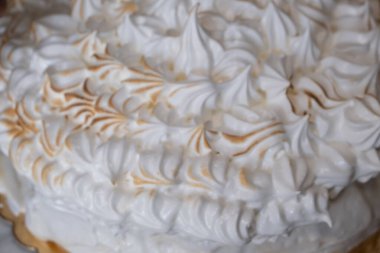 Karamelli limonlu turta.