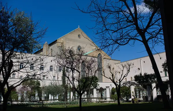 Claustro de St. Chiara — Fotografia de Stock