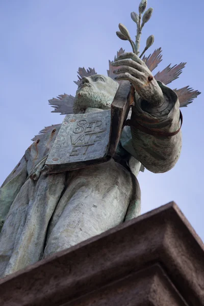 Скульптура в Dante квадратний — стокове фото
