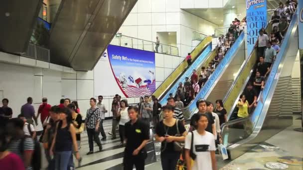 People moving on Escalator — Stock Video