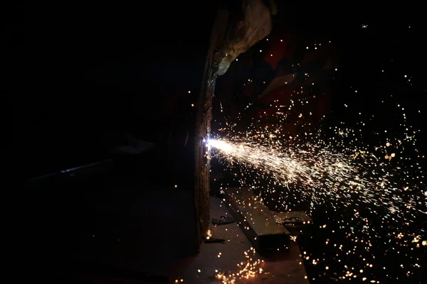 Lavori di saldatura industriale . — Foto Stock