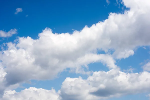 Moln Med Blå Himmel Solig Dag — Stockfoto