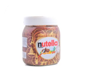 Kuala Lumpur, Malezya - 19 Eylül 2018: Beyaz arka planda Nutella