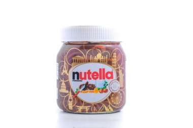 Kuala Lumpur, Malezya - 19 Eylül 2018: Beyaz arka planda Nutella