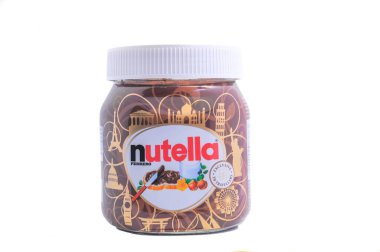 Kuala Lumpur, Malezya - 19 Eylül 2018: Beyaz arka planda Nutella
