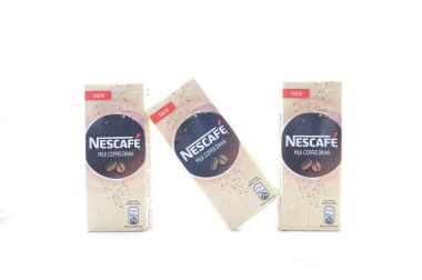 KUALA LUMPur, Malezya - 7 Şubat 2015. Nescafe Süt İçeceği paketleri. Nescafe, Nestle tarafından üretilen bir hazır kahve markasıdır. Adı 