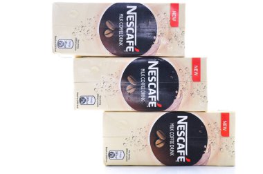 KUALA LUMPur, Malezya - 7 Şubat 2015. Nescafe Süt İçeceği paketleri. Nescafe, Nestle tarafından üretilen bir hazır kahve markasıdır. Adı 