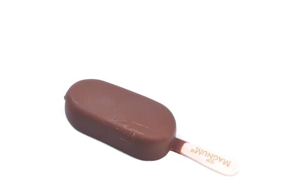 Gelado Baunilha Chocolate Isolado Sobre Fundo Branco — Fotografia de Stock