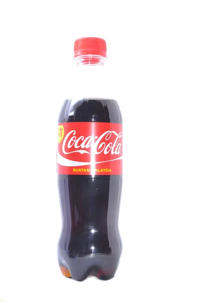 Куала Лумпур Малайзия 2015 Фото Пластиковой Бутылки Coca Cola Изолированной — стоковое фото