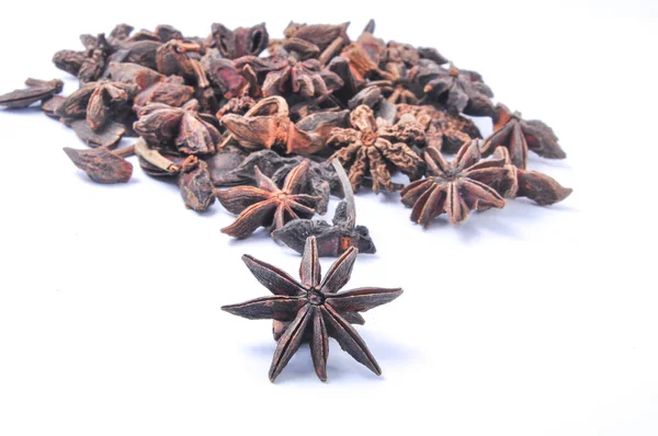 Baharatlar ve tohumlar, yıldız anason.