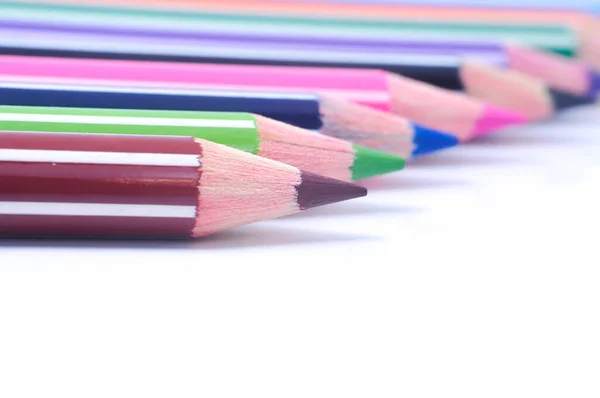 Diverse Gekleurde Houten Potlood Krijtjes Een Rij Geplaatst — Stockfoto