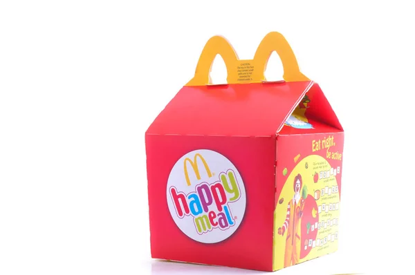 말레이시아 콸라룸푸르 2015 Mcdonalds Happy Meal Packaging Isolated White Background — 스톡 사진