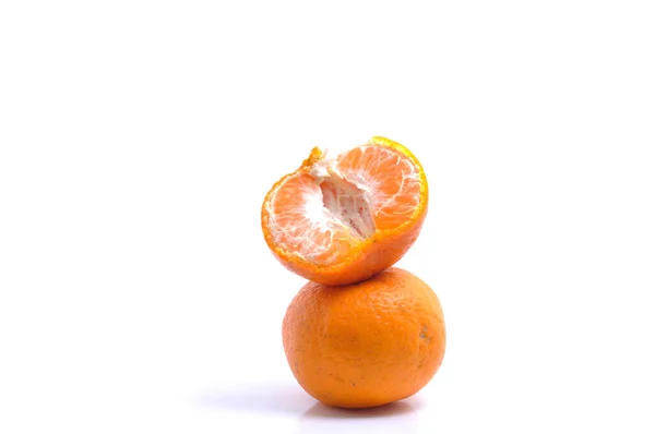 Frische Orange Isoliert Auf Weißem Hintergrund — Stockfoto