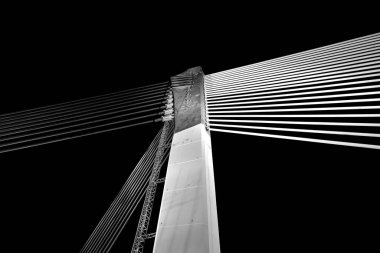 Modern köprü mimarisi, siyah beyaz 