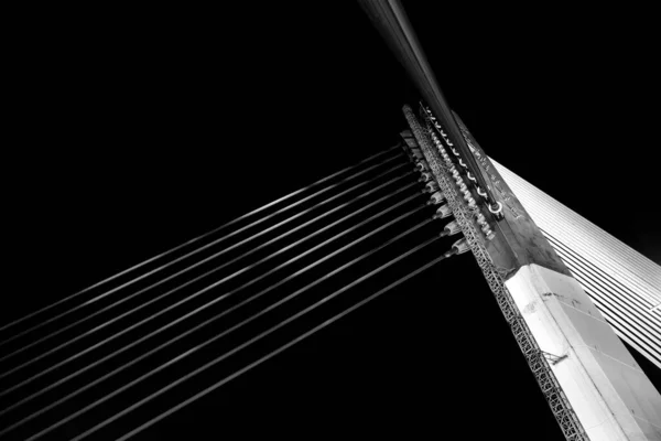 Moderne Brückenarchitektur Schwarz Weiß — Stockfoto