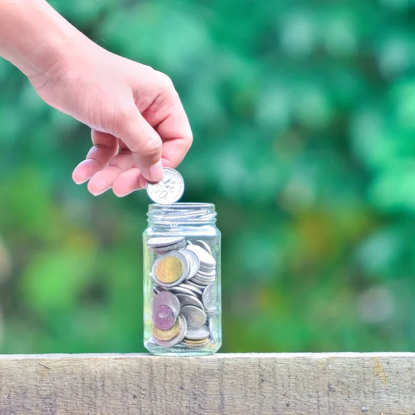 Hand Putting Money Coin Outdoor — Stock Photo, Image