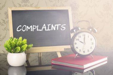 Tahtada saat ve işaret fişeğiyle şikayet et