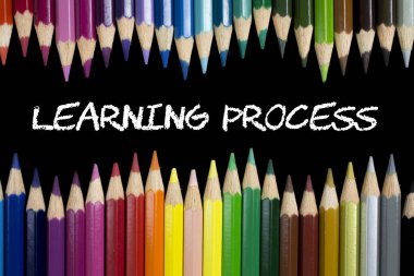 Renkli kalemlerin bileşimi üzerine öğrenme süreci 