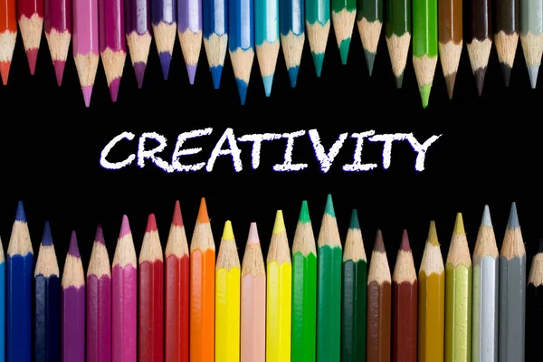 Oktatási Koncepció Kreativitás Táblán Színes Ceruzákkal Mint Keret — Stock Fotó