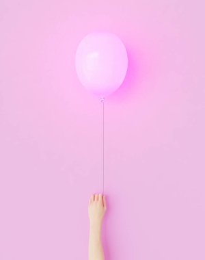 Dikey pembe arka planda pembe balon tutan kişinin kolunun olduğu minimalist bir sahne. 3d hazırlayıcı