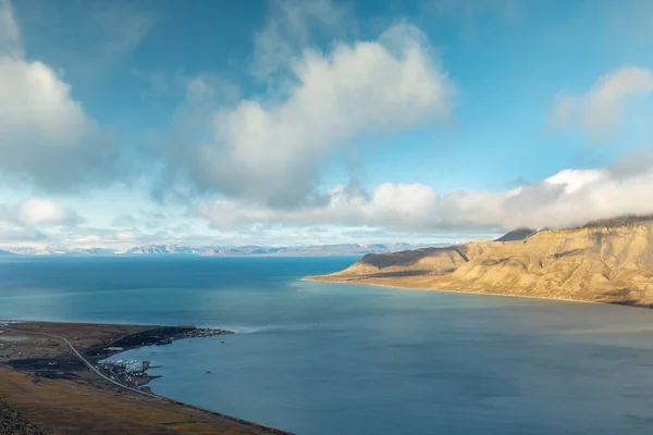 Longyearbyen Acordo Mais Setentrional Mundo Svalbard Noruega — Fotografia de Stock