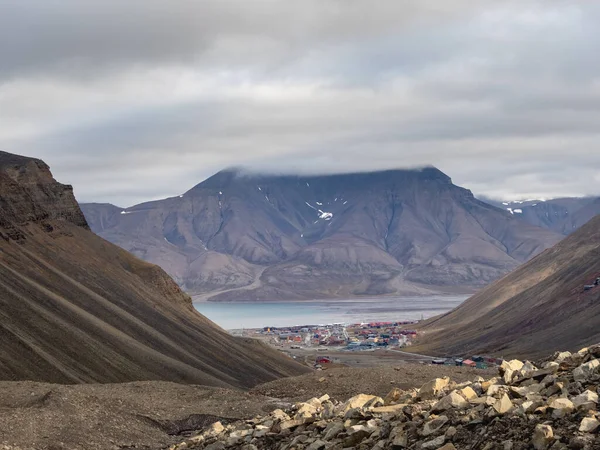 Kilátás Longyearbyen Felülről Legészakibb Település Világon Svalbard Norvégia — Stock Fotó