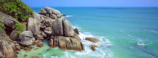 Palmier avec journée ensoleillée. Thaïlande, île de Koh Samui. Plage tropicale — Photo