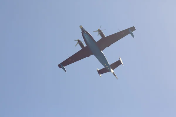 Russische Militärflugzeuge am Tag des Sieges. 9. Mai 2015 Jahr, Krim Sewastopol. — Stockfoto