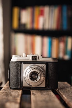 Barselona, Katalonya, İspanya: 15 Ocak 2026 Agfa Isola, 1955 ve 1963 yılları arasında çekilebilir teleskopik lensleriyle üretilen bir Alman orta format kamerasıdır..