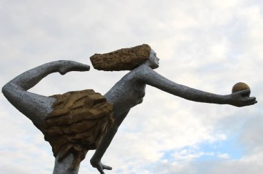 Nizhny Novgorod 'da bir balerin heykeli