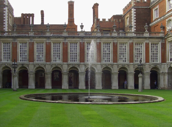 Fountain at the Hampton Court Palace in London
