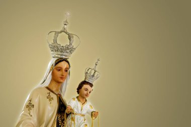 Carmel Leydisi 'nin heykeli, Nossa do Carmo, Katolik dininin anası.