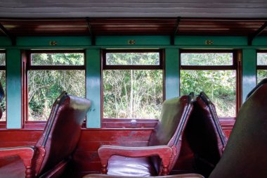 Minas Gerais, Brezilya - 25 Mayıs 2019: Minas Gerais 'in içindeki tarihi Tiradentes şehrinde lokomotif maria fumaca vagonunun iç görünümü