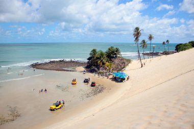 Extremoz, Rio Grande do Norte, Brezilya - 16 Ocak 2021: Genipabu Dunes, turizm merkezi Natal, kuzeydoğu Brezilya.