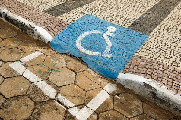 Пандус Инвалидов Колясочников Дизайном Символа Доступности — стоковое фото