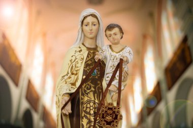 Carmel Leydisi 'nin heykeli, Nossa do Carmo, Katolik dininin anası.